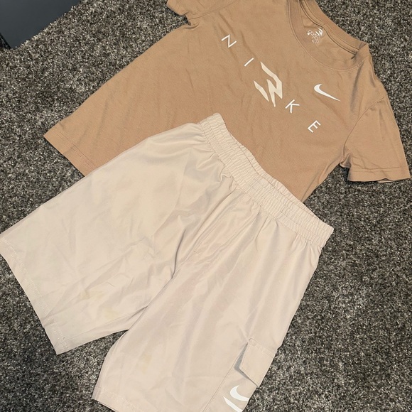 Nike summer matching set size small - Picture 2 of 2